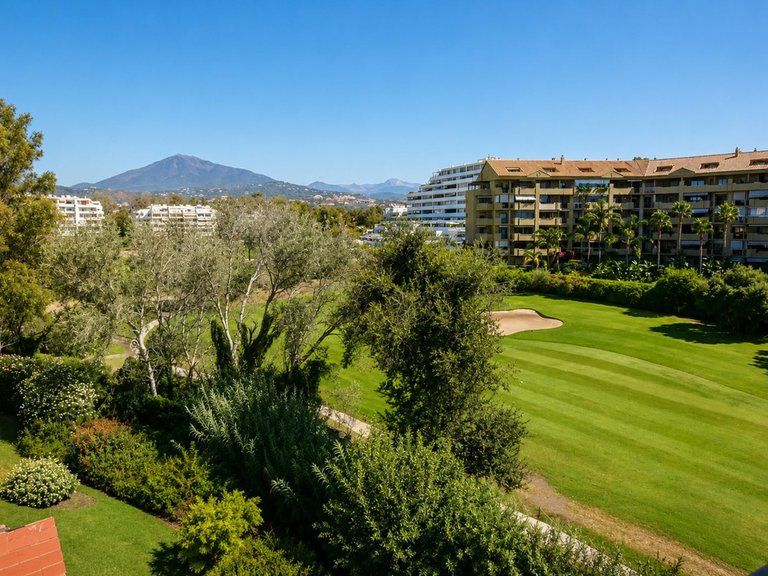 Apartment for Sale in Costa del Sol Guadalmina Alta, Malaga 22