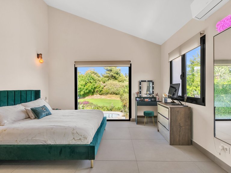 Villa for Sale in Guadalmina Alta, Malaga 12