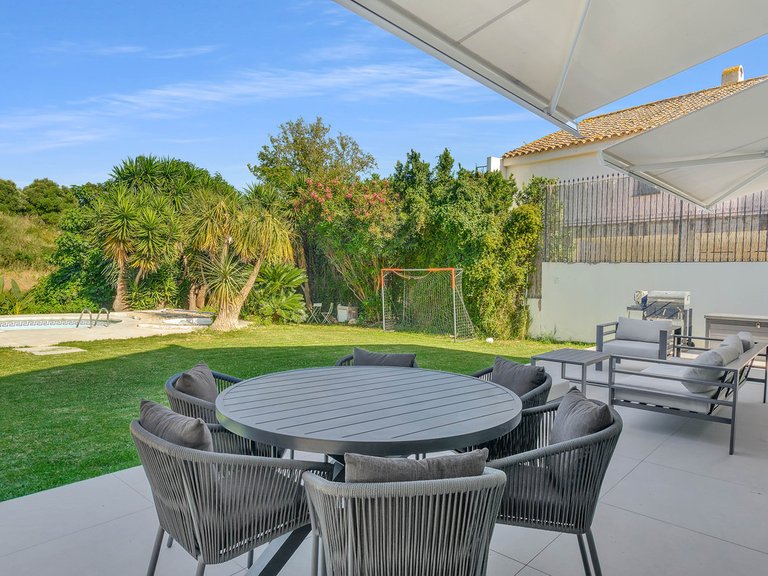 Villa for Sale in Guadalmina Alta, Malaga 23