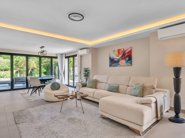 Villa for Sale in Guadalmina Alta, Malaga 5