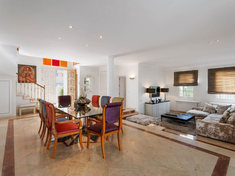 Villa for Sale in Elviria, Malaga 17
