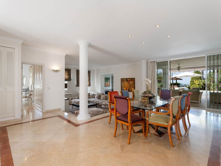 Villa for Sale in Elviria, Malaga 18