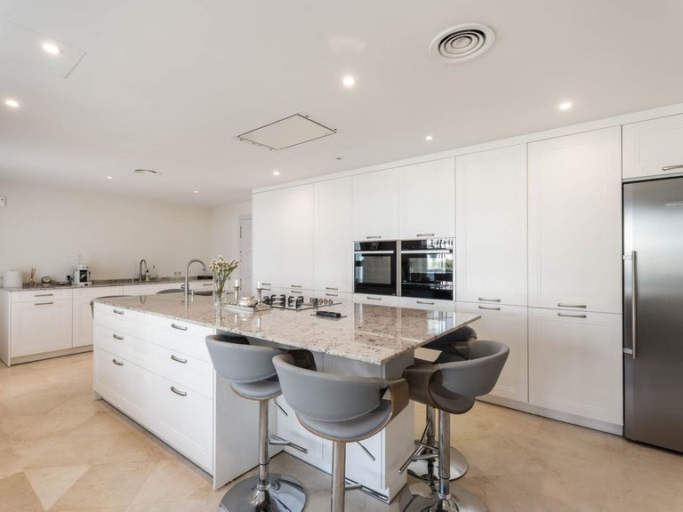 Villa for Sale in Elviria, Malaga 19
