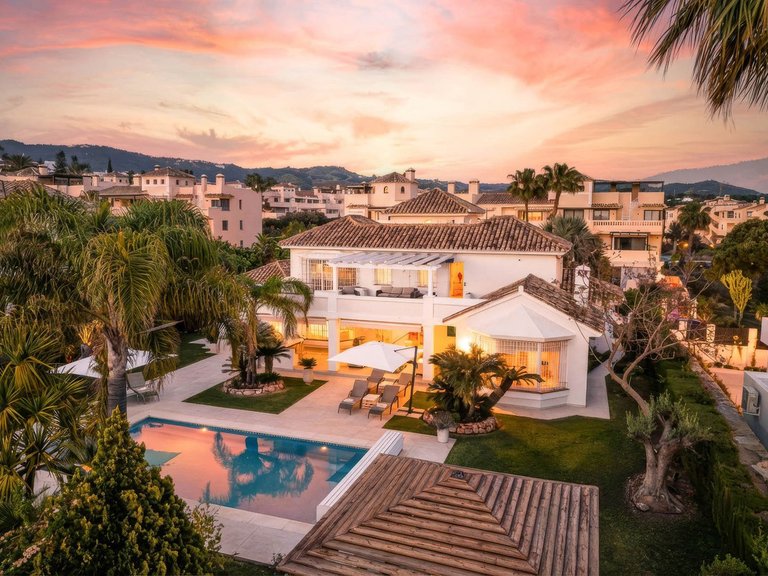 Villa for Sale in Elviria, Malaga 2