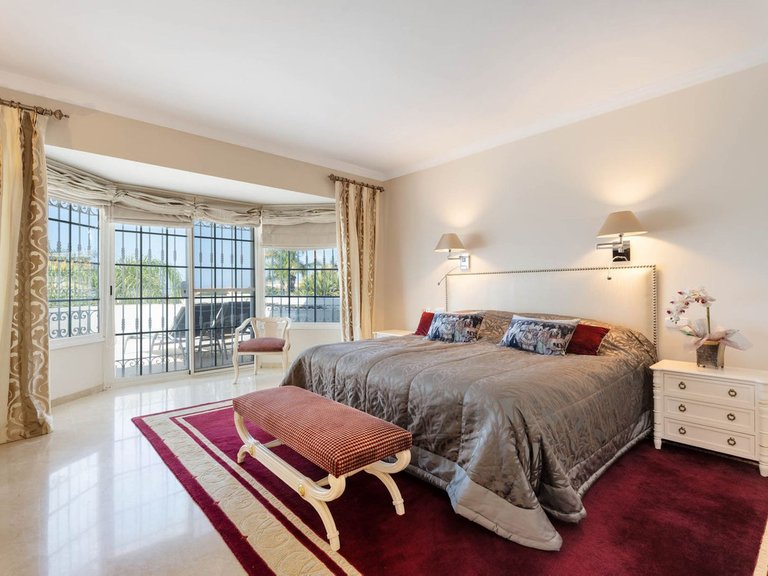 Villa for Sale in Elviria, Malaga 21