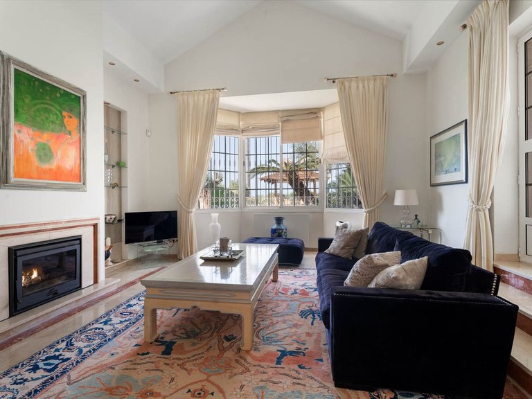 Villa for Sale in Elviria, Malaga 30