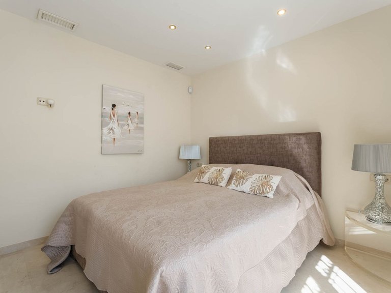Villa for Sale in Elviria, Malaga 34