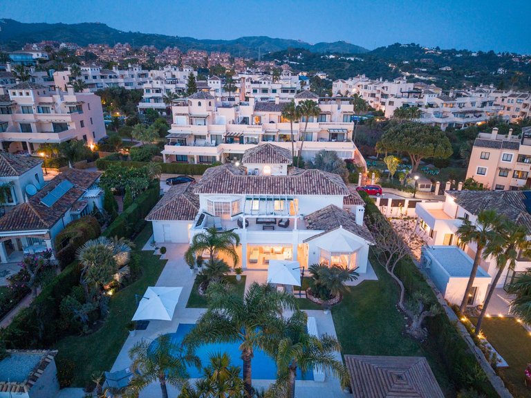 Villa for Sale in Elviria, Malaga 42