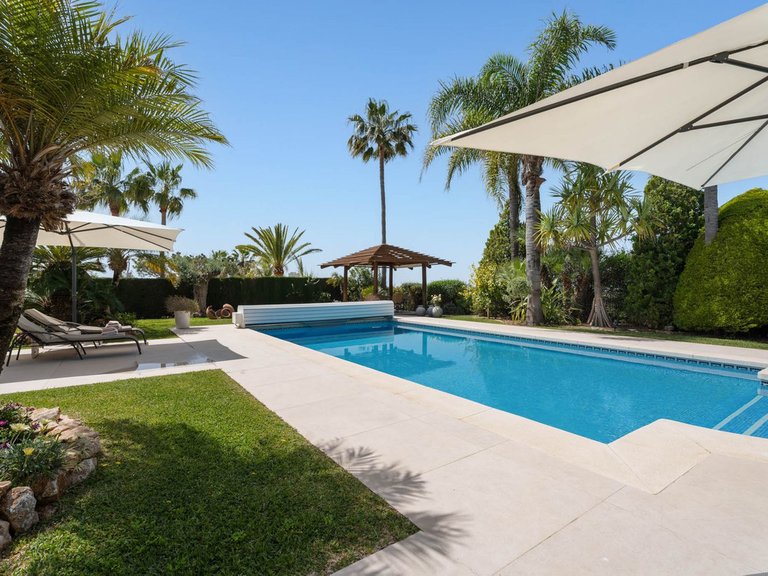 Villa for Sale in Elviria, Malaga 7