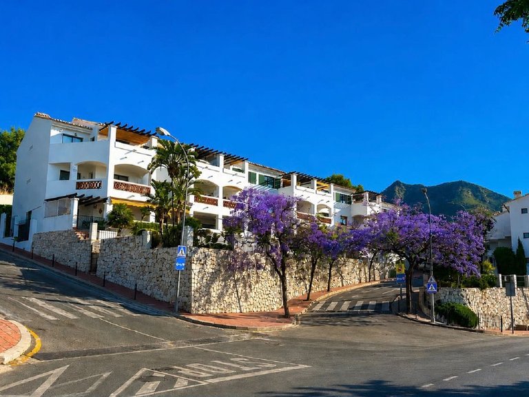 Apartment for Sale in Benalmadena Pueblo, Malaga 1