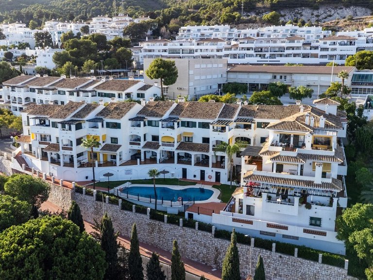 Apartment for Sale in Benalmadena Pueblo, Malaga 10