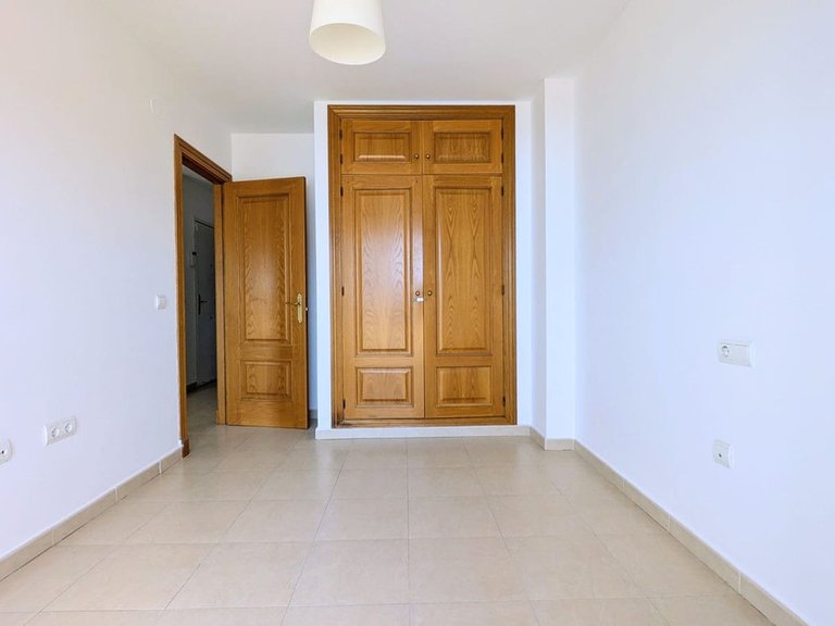 Apartment for Sale in Las Lagunas, Malaga 10