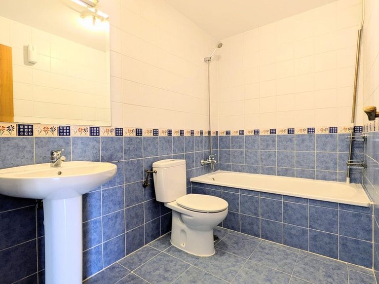 Apartment for Sale in Las Lagunas, Malaga 24