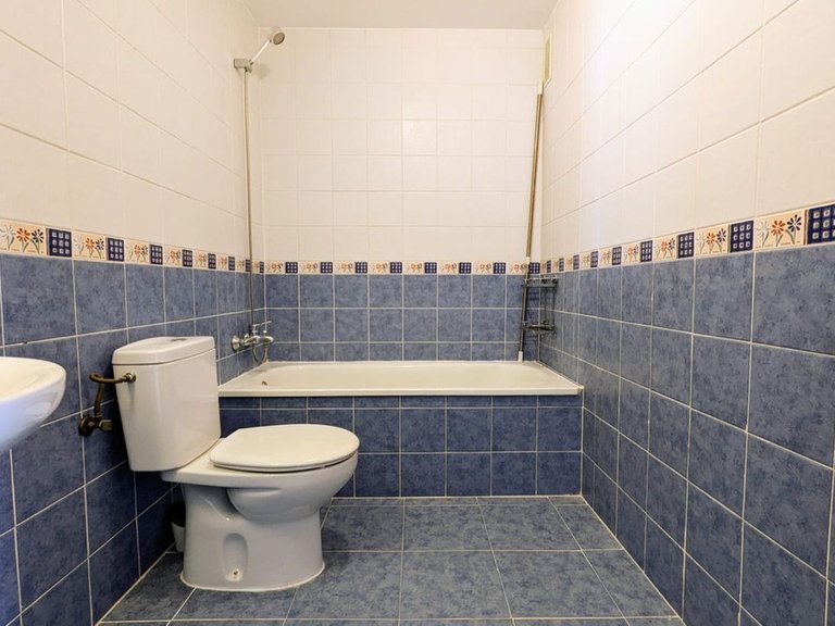 Apartment for Sale in Las Lagunas, Malaga 25