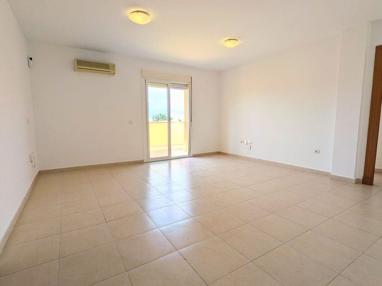 Apartment for Sale in Las Lagunas, Malaga 5