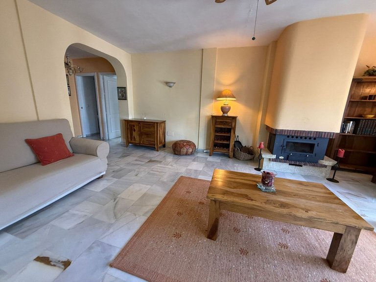 Apartment for Sale in Las Chapas, Malaga 11