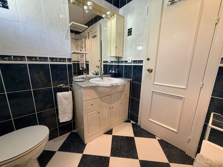 Apartment for Sale in Las Chapas, Malaga 25