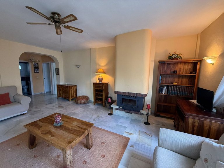 Apartment for Sale in Las Chapas, Malaga 3