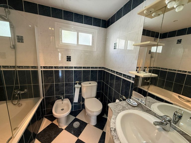 Apartment for Sale in Las Chapas, Malaga 6