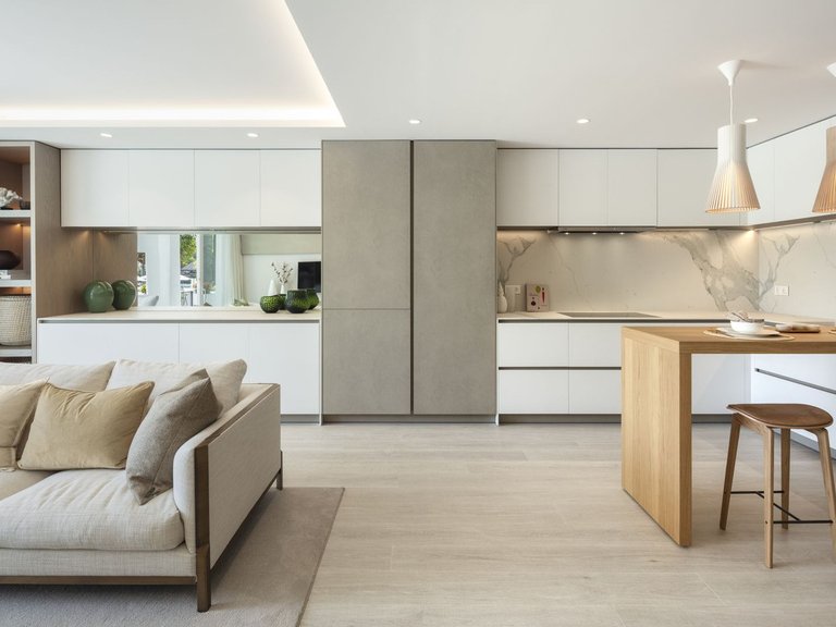 Apartment for Sale in The Golden Mile, Malaga 19