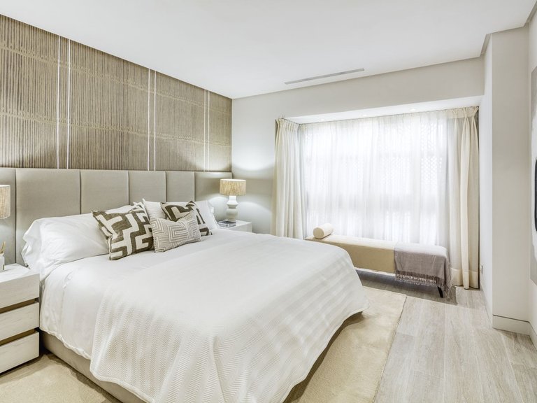 Apartment for Sale in The Golden Mile, Malaga 5