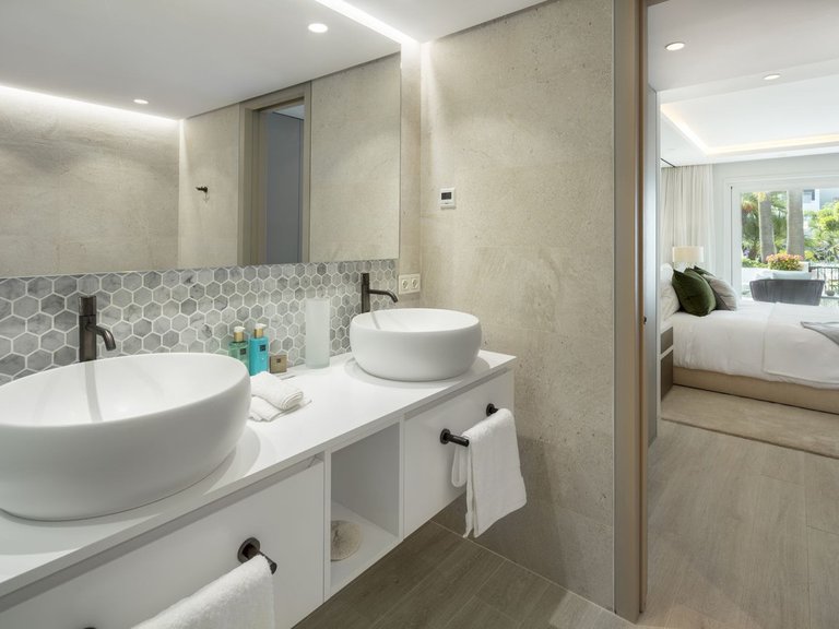 Apartment for Sale in The Golden Mile, Malaga 9