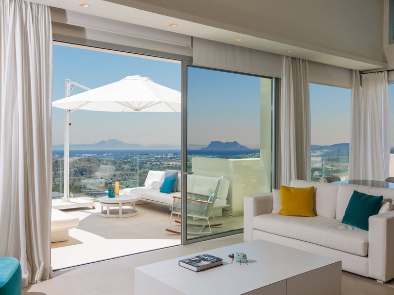 Penthouse for Sale in Benahavís, Malaga 1