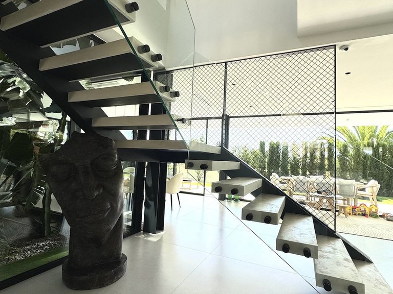 Villa for Sale in Nagüeles, Malaga 12
