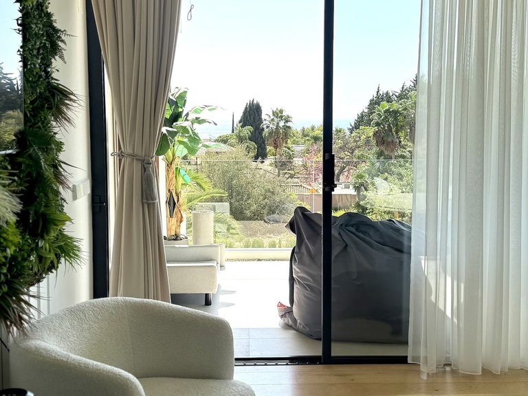 Villa for Sale in Nagüeles, Malaga 26