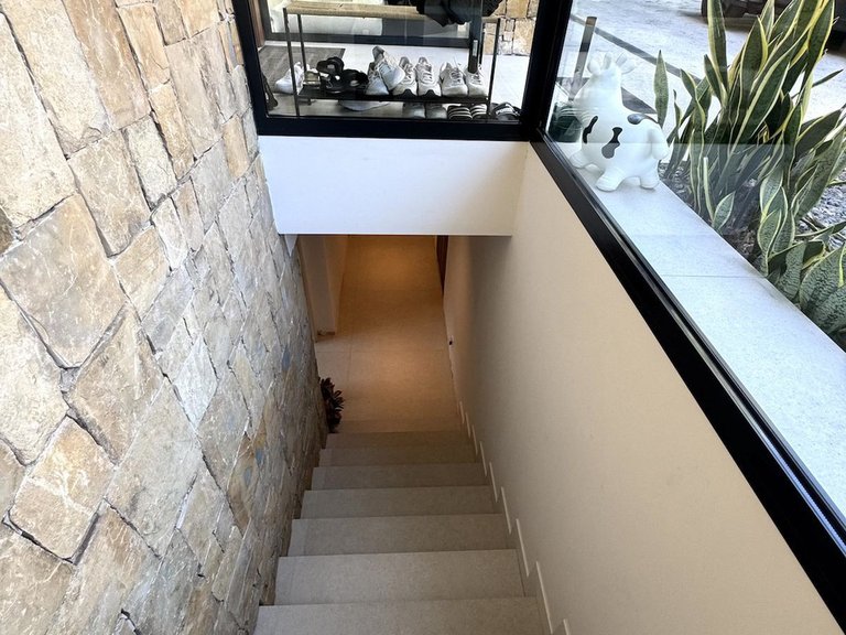 Villa for Sale in Nagüeles, Malaga 30