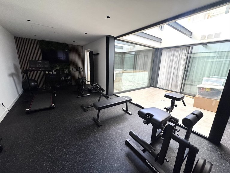 Villa for Sale in Nagüeles, Malaga 33