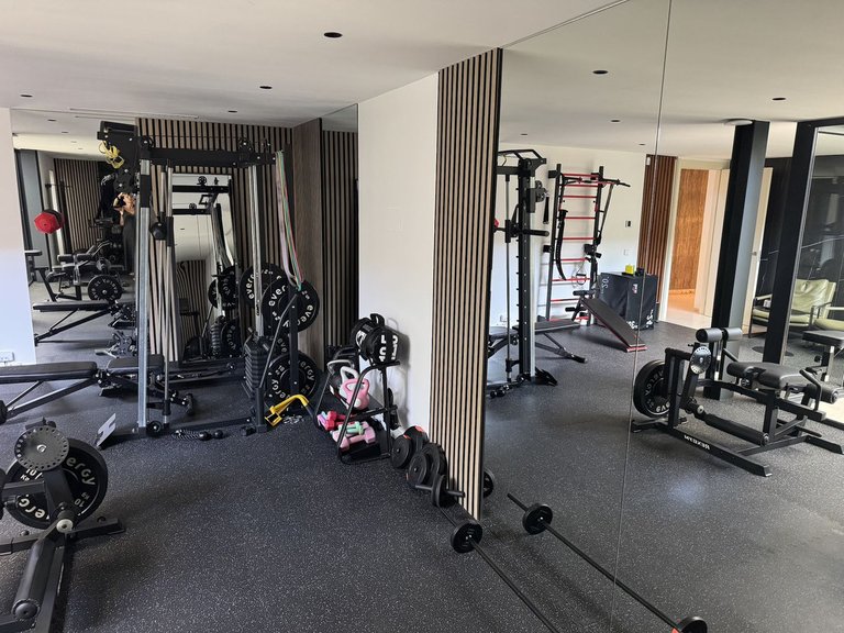 Villa for Sale in Nagüeles, Malaga 36