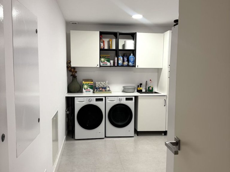 Villa for Sale in Nagüeles, Malaga 37