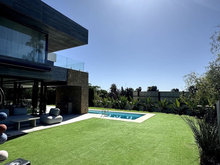 Villa for Sale in Nagüeles, Malaga 4