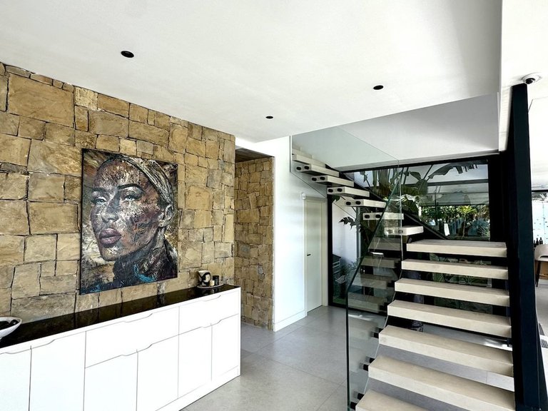 Villa for Sale in Nagüeles, Malaga 8