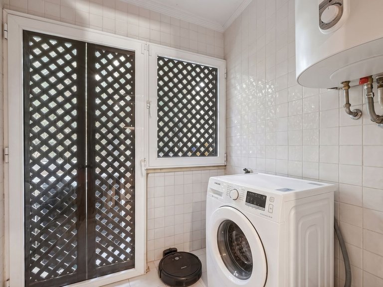 Apartment for Sale in Carib Playa, Malaga 26