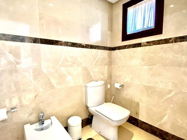 Apartment for Sale in Puerto Banús, Malaga 12