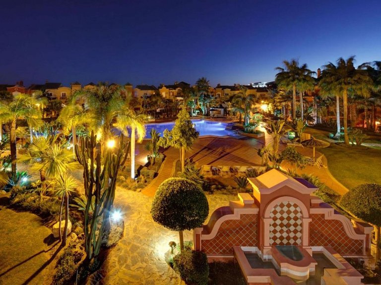Apartment for Sale in Puerto Banús, Malaga 9
