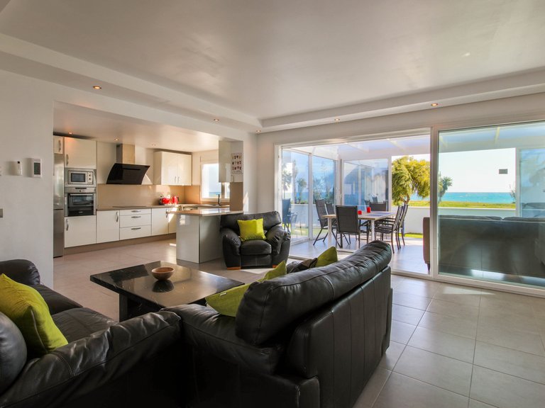 Villa for Sale in New Golden Mile, Malaga 8