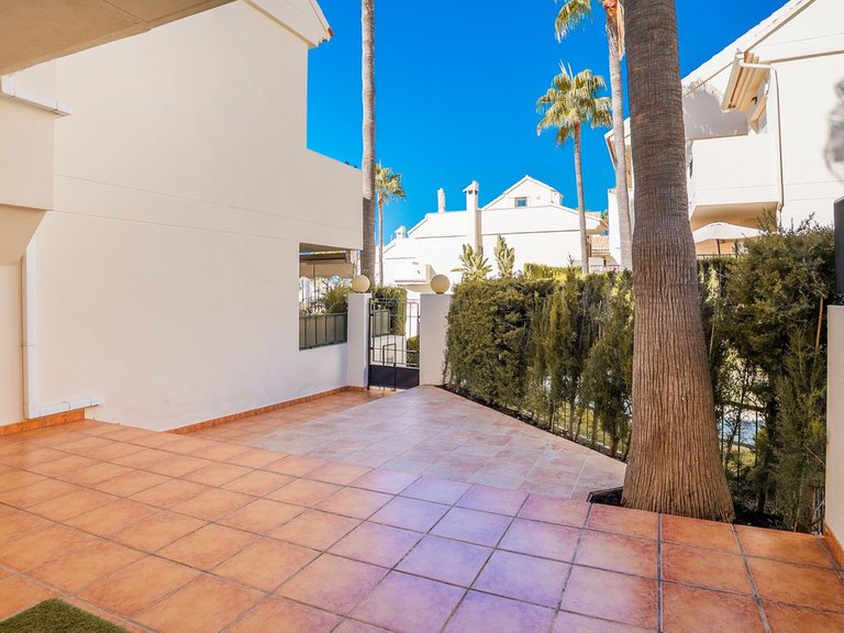 Town House for Sale in El Rosario, Malaga 11