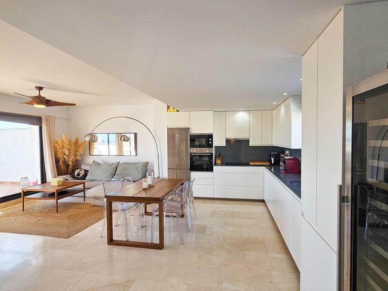 Villa for Sale in Casares Playa, Malaga 9