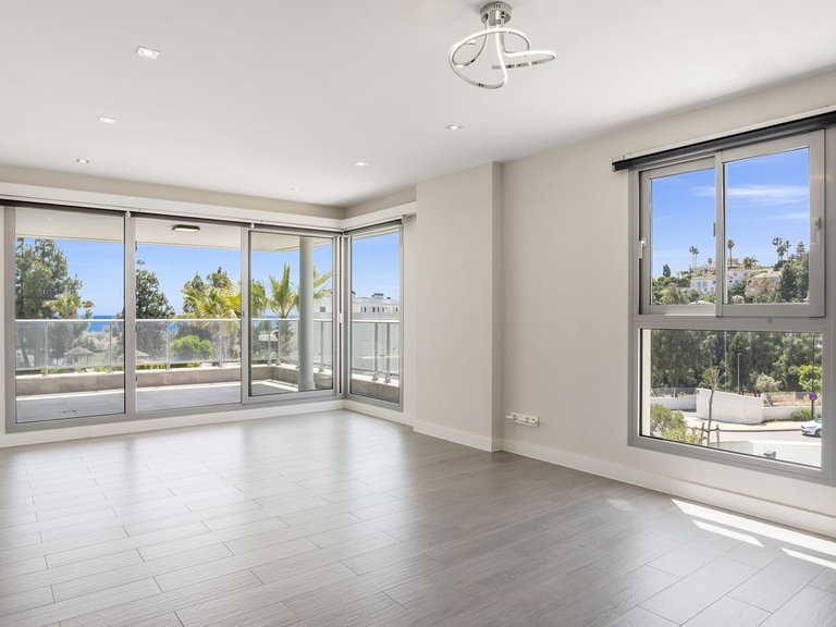 Apartment for Sale in El Chaparral, Malaga 2