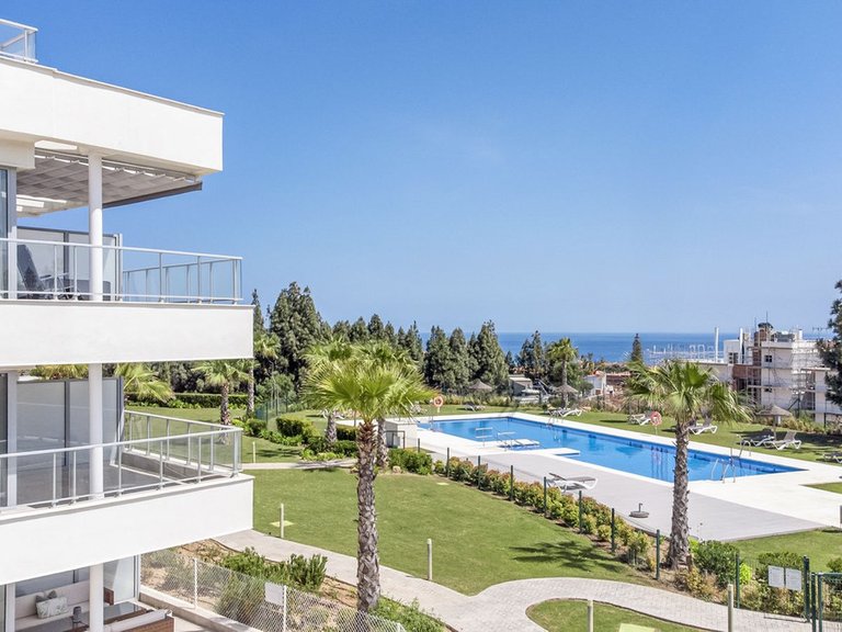 Apartment for Sale in El Chaparral, Malaga 7