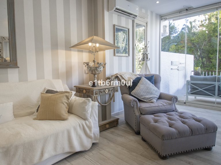 Apartment for Sale in The Golden Mile, Malaga 12