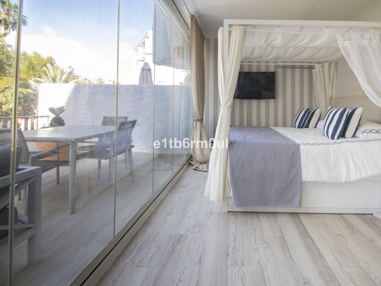 Apartment for Sale in The Golden Mile, Malaga 13