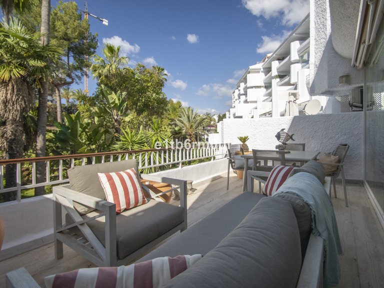 Apartment for Sale in The Golden Mile, Malaga 2