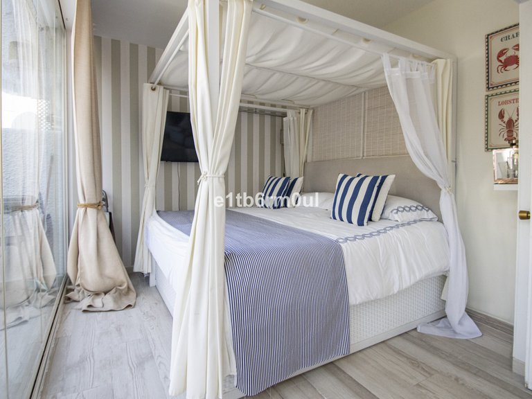 Apartment for Sale in The Golden Mile, Malaga 7