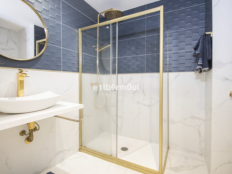 Apartment for Sale in The Golden Mile, Malaga 8
