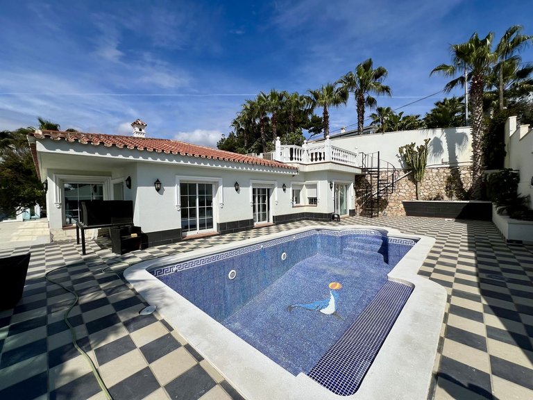 Villa for Sale in El Chaparral, Malaga 15