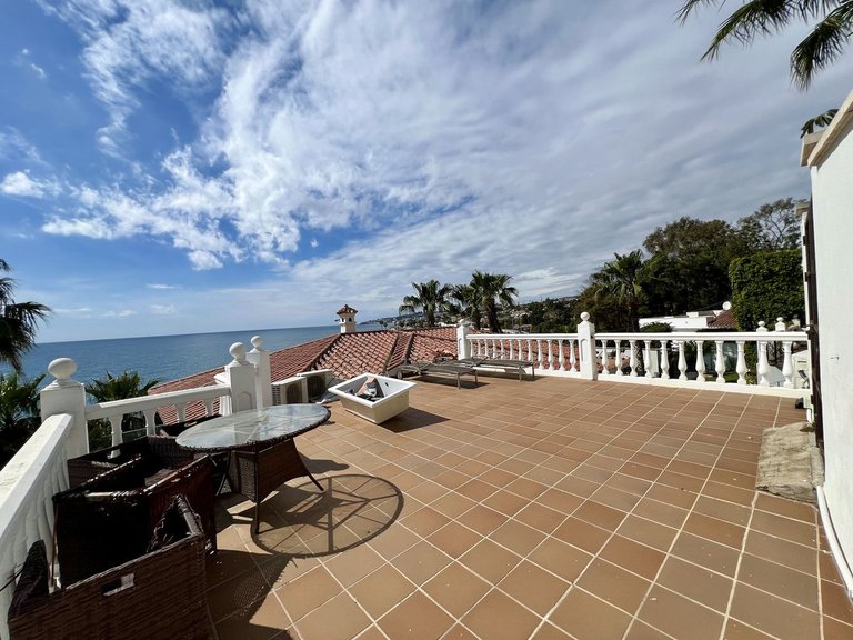Villa for Sale in El Chaparral, Malaga 17